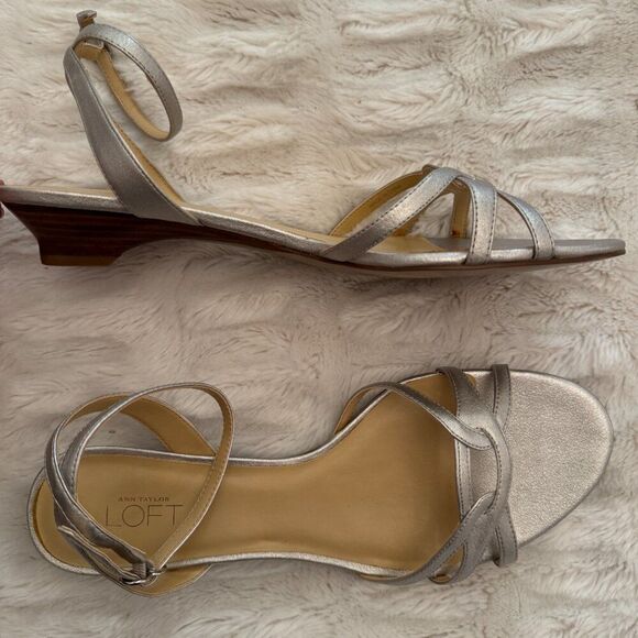 Ann Taylor Loft Silver Metallic Strappy Sandals - Picture 1 of 7